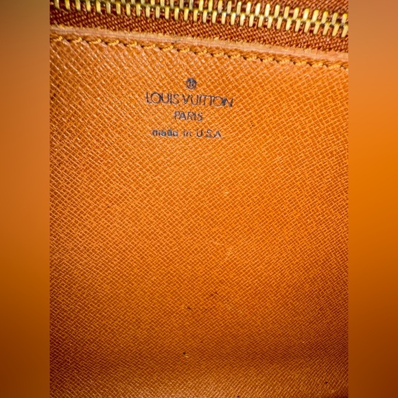 Louis Vuitton Vintage Monogram Trocadero 27 Crossbody Made in USA with COA - Picture 12 of 16